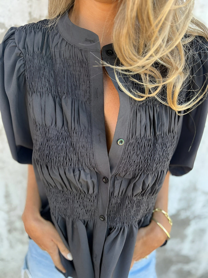SILVANA | Plisserad Blus