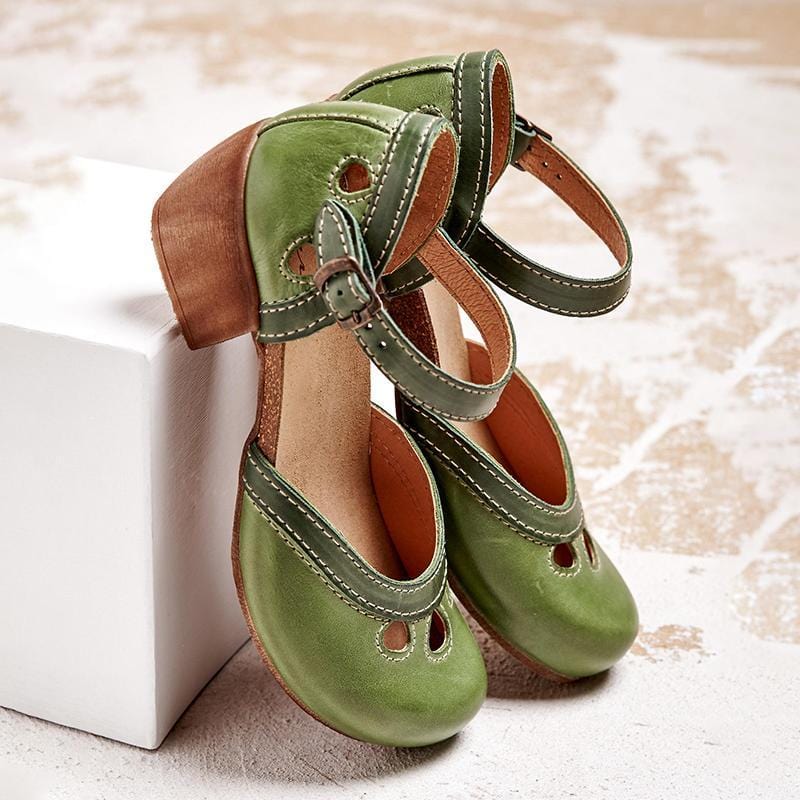 LYNN | VINTAGE MARY JANE HEELS