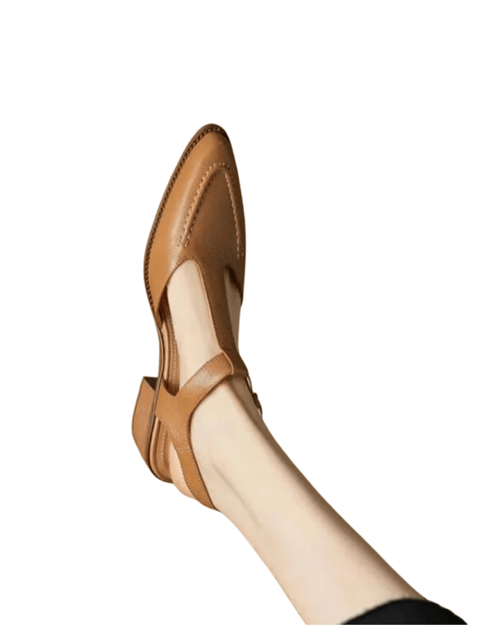 Simone Sculpted Point Flat