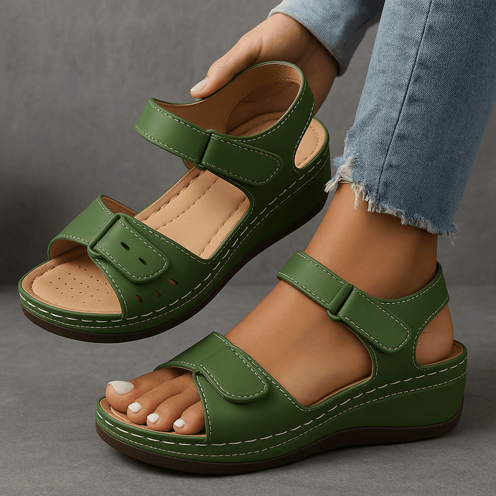 Veera™ ortopædiske sandaler med kilehæl